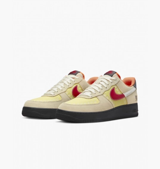 Чоловічі кросівки Nike Air Force 1 07 LX DZ5355-126 фото 3 — інтернет-магазин Tapok