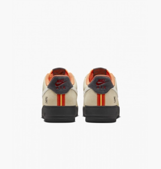 Чоловічі кросівки Nike Air Force 1 07 LX DZ5355-126 фото 5 — інтернет-магазин Tapok