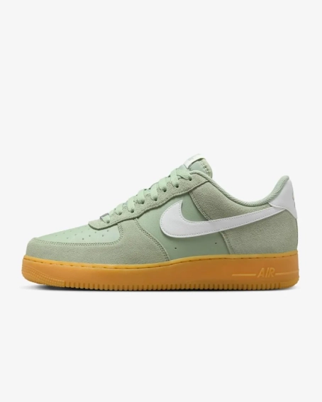 Кросівки Nike Air Force 1 07 LV 8 FQ8714-300 фото 1 — інтернет-магазин Tapok