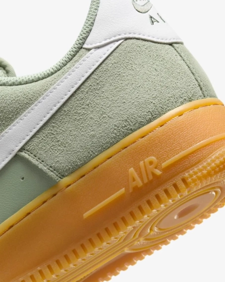 Кросівки Nike Air Force 1 07 LV 8 FQ8714-300 фото 7 — інтернет-магазин Tapok