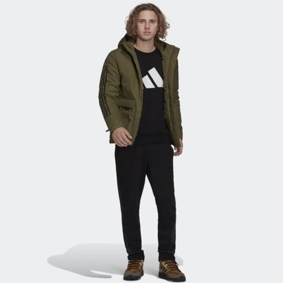 Пуховик Adidas Utilitas 3-Stripes GT1691 фото 1 — інтернет-магазин Tapok