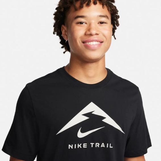 Футболка Nike Trail Dri - Fit FQ3914-010 фото 3 — інтернет-магазин Tapok