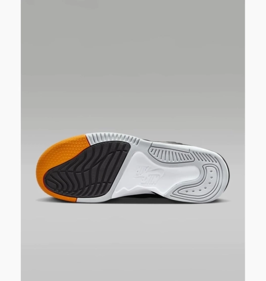 Кросівки Air Jordan Max Aura 3 DZ4353-008 фото 3 — інтернет-магазин Tapok