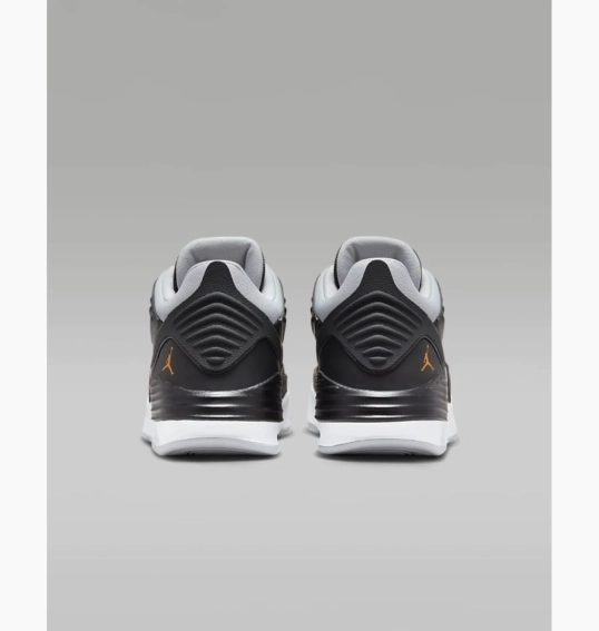 Кросівки Air Jordan Max Aura 3 DZ4353-008 фото 7 — інтернет-магазин Tapok