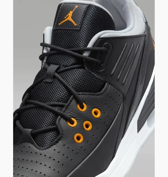 Кросівки Air Jordan Max Aura 3 DZ4353-008 фото 8 — інтернет-магазин Tapok
