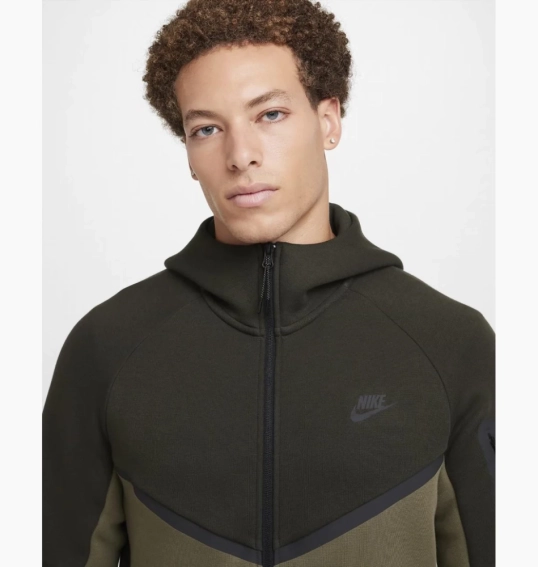 Толстовка чоловіча Nike Windrunner Tech Olive HV0949-355 фото 7 — інтернет-магазин Tapok