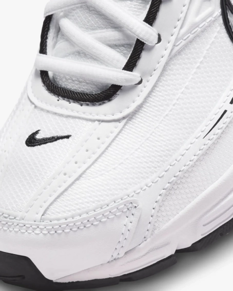 Кросівки Nike WMNS INITIATOR FQ6873-101 фото 6 — інтернет-магазин Tapok