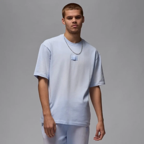 Футболка Nike M FLT ESS WSH 85 SS CRW FZ1914-407 фото 1 — интернет-магазин Tapok