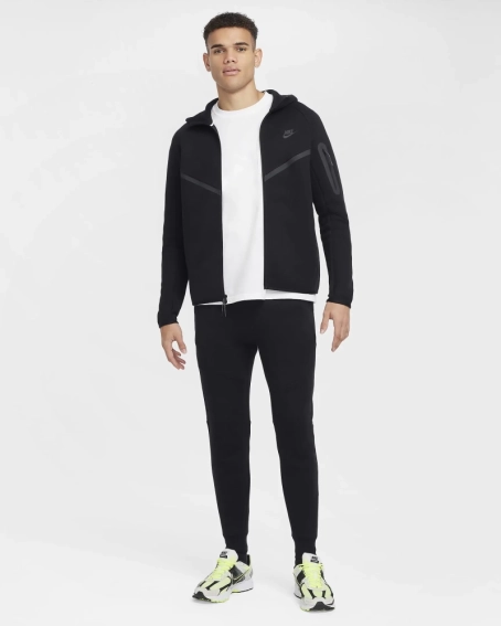 Кофта чоловіча Nike Sportswear Tech Fleece Windrunner (HV0949-010) фото 7 — інтернет-магазин Tapok