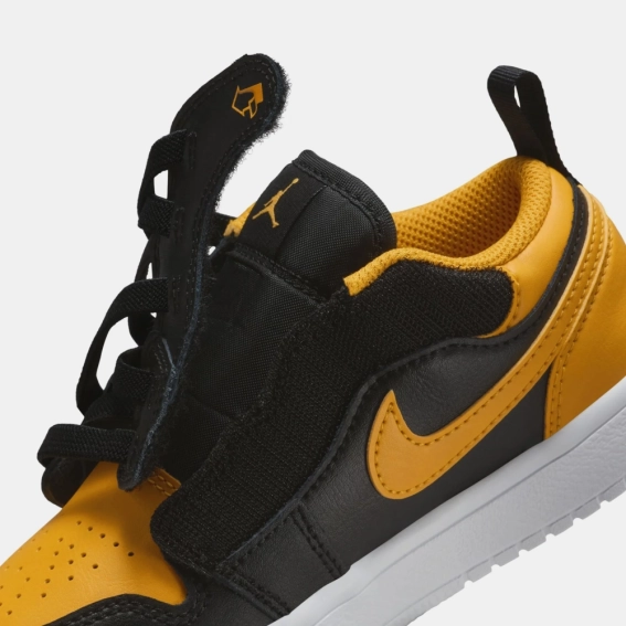 Кросівки дитячі Air Jordan 1 (yellow/black) DR9748-072 фото 2 — інтернет-магазин Tapok