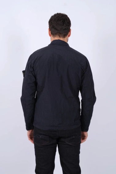Куртка STONE ISLAND Lightweight Logo Patch Jacket 801511219 V0020 фото 3 — інтернет-магазин Tapok