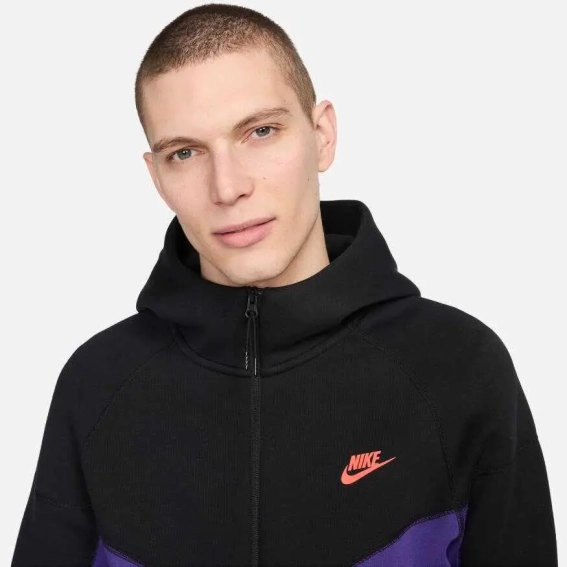 Толстовка Nike Tech Fleece zip (purple/black) HF4432-504 фото 3 — интернет-магазин Tapok