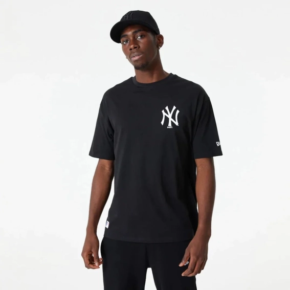 Футболка New Era MLB ESS LC OS TEE NYY 60416723 фото 1 — интернет-магазин Tapok