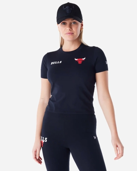 Футболка New Era WMNS SLIM BULLS 60564918 фото 1 — интернет-магазин Tapok
