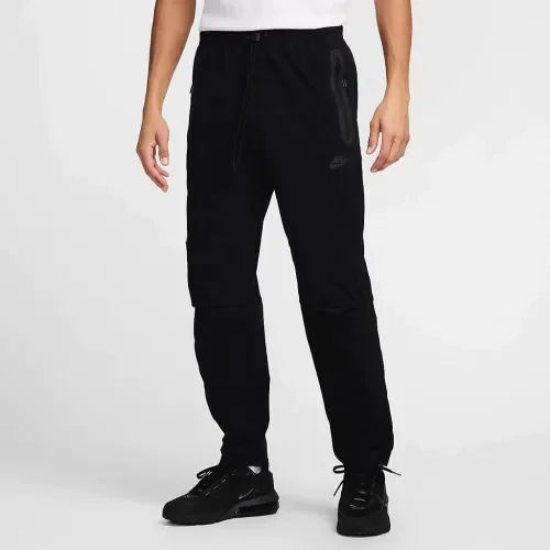 Брюки мужские Nike Tech Black HM8241-010 фото 1 — интернет-магазин Tapok