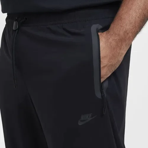 Брюки мужские Nike Tech Black HM8241-010 фото 6 — интернет-магазин Tapok