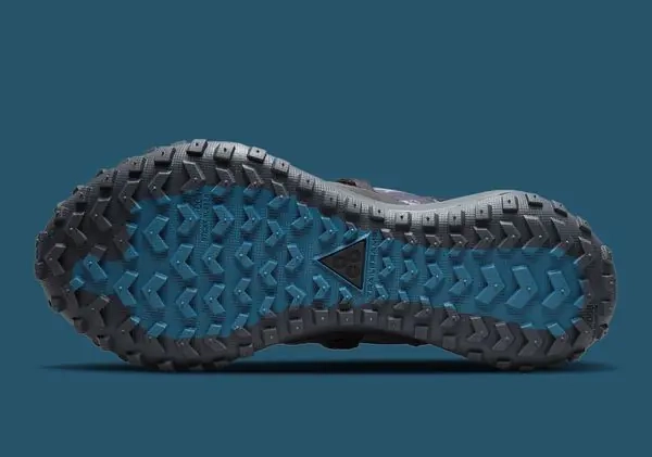 Кросівки Nike Acg Mountain Fly Low Black DC9660-001 фото 7 — інтернет-магазин Tapok