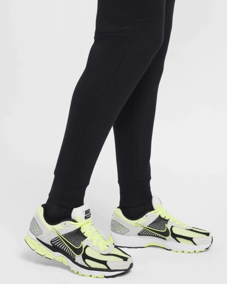 Брюки Nike M TCH FLC JGGR HV0959-010 фото 6 — интернет-магазин Tapok