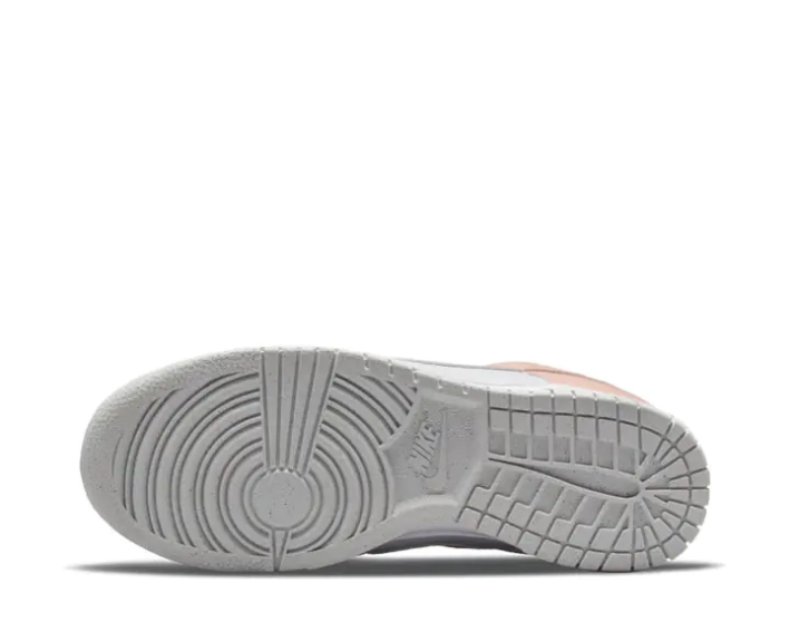 Кросівки жіночі Nike W Dunk Low Next Nature (DD1873-100) фото 4 — інтернет-магазин Tapok