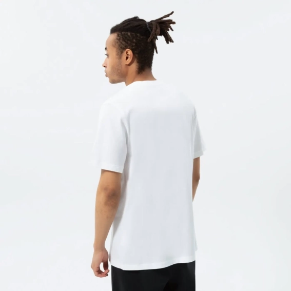 Футболка чоловіча Nike Nsw Club Tee (AR4997-100) фото 2 — інтернет-магазин Tapok