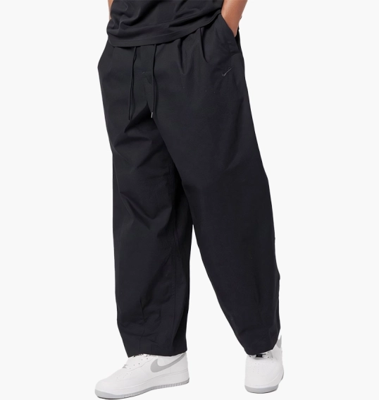 Штани Nike Club Balloon Pants Black HJ1973-010 фото 1 — інтернет-магазин Tapok