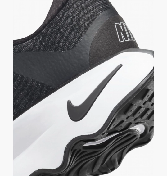 Кросівки жіночі Nike Motiva Walking Shoes Black DV1238-001 фото 11 — інтернет-магазин Tapok