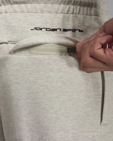 Брюки мужские Nike Dri-Fit Sport Hoop Fleece (FV8604-050) фото 4 — интернет-магазин Tapok
