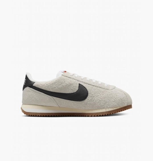 Кросівки жіночі Nike Cortez Vintage Suede Shoes Beige FJ2530-102 фото 4 — інтернет-магазин Tapok