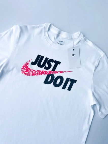 Футболка Nike Just Do It (белая) DD9165-100 фото 2 — интернет-магазин Tapok