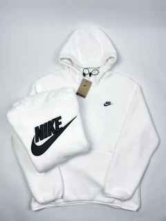 Худые Nike Sherpa DV8154-100