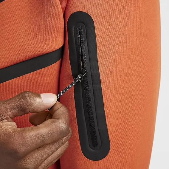 Худые Nike Tech Fleece (оранжевое) HV0949-846 фото 4 — интернет-магазин Tapok