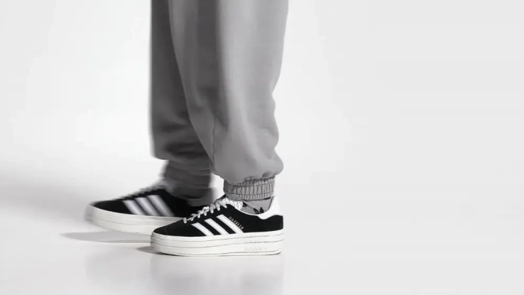 Кроссовки женские Adidas Gazelle Bold HQ6912 38 HQ6912 фото 6 — интернет-магазин Tapok