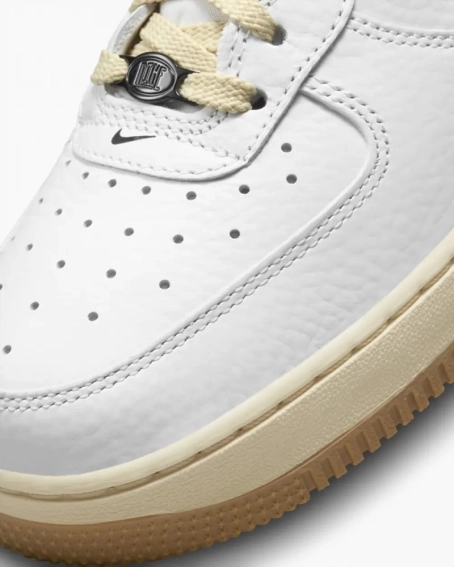 Кроссовки женские Nike Air Force 1 &#39;07 Black and Summit White DR0148-101 36.5 DR0148-101 фото 9 — интернет-магазин Tapok
