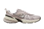 Кроссовки женские Nike V2K FN6703-001 38.5 FN6703-001 Фото 1