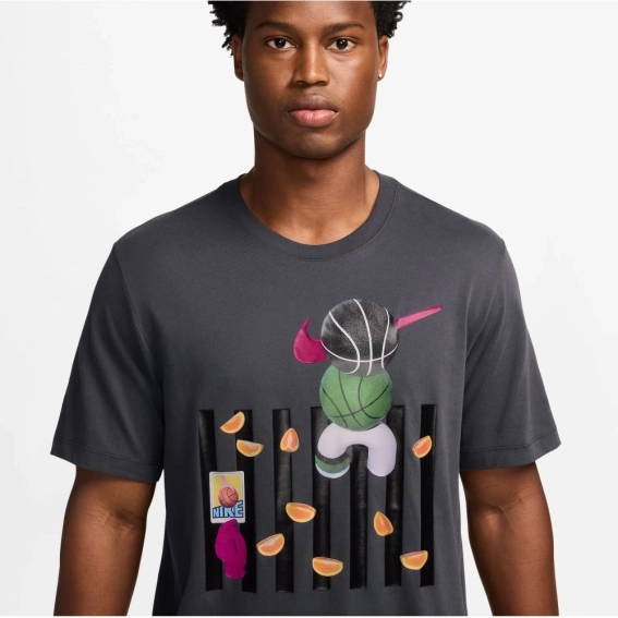 Футболка Nike M DF TEE BBALL OC HQ0023-060 фото 3 — інтернет-магазин Tapok