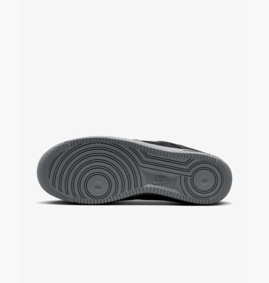 Кросівки чоловічі Nike Air Force 1 Low Jewel Suede Black HQ3827-002 фото 2 — інтернет-магазин Tapok