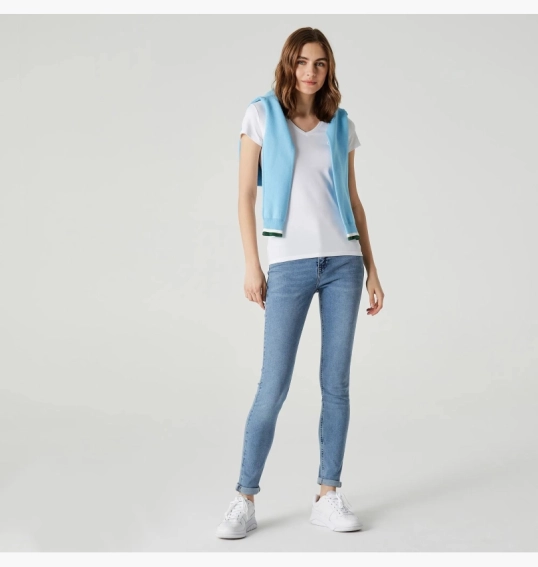 Футболка жіноча Lacoste T-Shirt White TF221414B фото 2 — інтернет-магазин Tapok