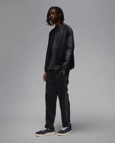 Брюки мужские Jordan Essentials (HF9341-010) фото 4 — интернет-магазин Tapok