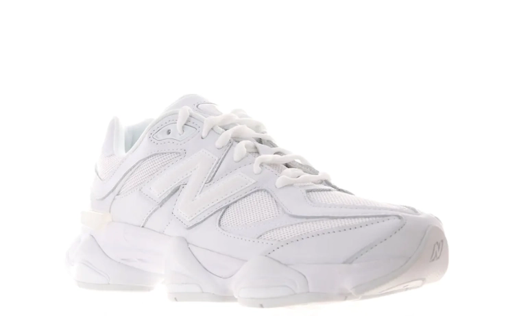 Кроссовки женские New Balance 9060 Triple White (U9060NRJ) фото 4 — интернет-магазин Tapok