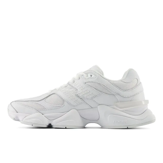 Кроссовки женские New Balance 9060 Triple White (U9060NRJ) фото 5 — интернет-магазин Tapok