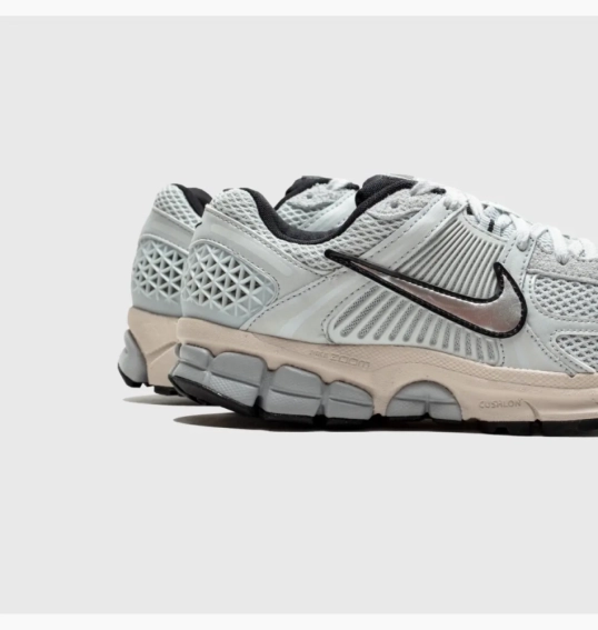 Кросівки жіночі Nike Wmns Zoom Vomero 5 White (FN6742-002) фото 5 — інтернет-магазин Tapok
