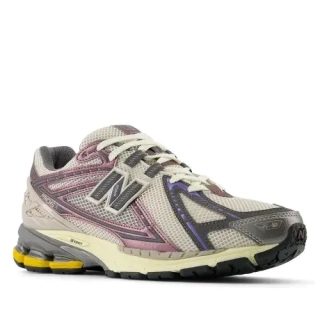 Кроссовки New Balance 1906R Licorice Beige M1906RRA