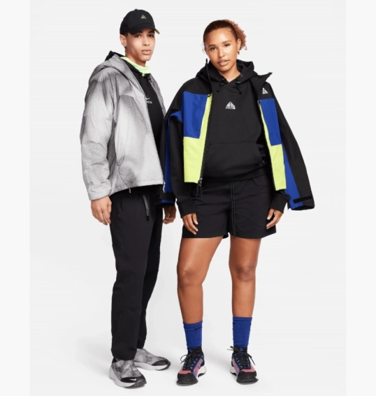 Худые мужские Nike Acg Therma-Fit Fleece Hoodie Black DH3087-013 фото 2 — интернет-магазин Tapok