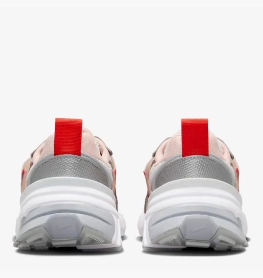 Кроссовки женские Nike V2K Run Beige/White HF9997-100 фото 4 — интернет-магазин Tapok
