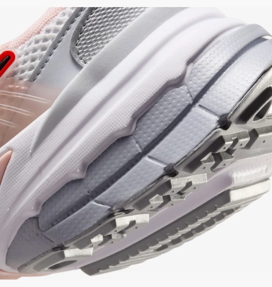 Кроссовки женские Nike V2K Run Beige/White HF9997-100 фото 8 — интернет-магазин Tapok