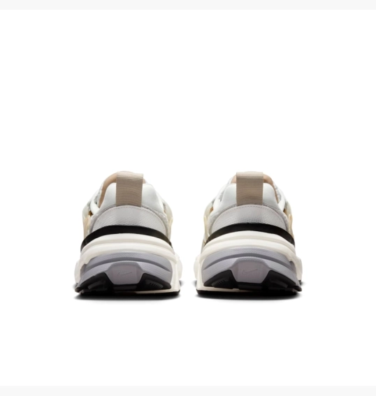 Кроссовки женские Nike V2K Run Beige/Grey HJ7245-100 фото 5 — интернет-магазин Tapok