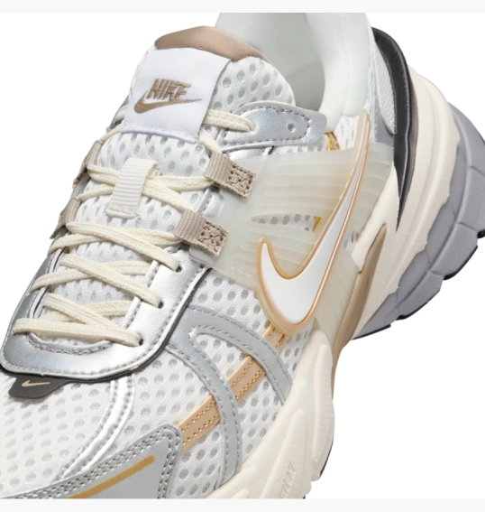 Кроссовки женские Nike V2K Run Beige/Grey HJ7245-100 фото 7 — интернет-магазин Tapok