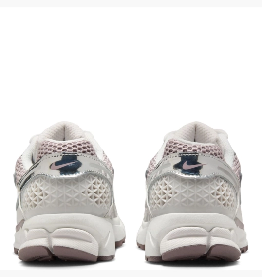 Кросівки жіночі Nike Zoom Vomero 5 White HV6417-001 фото 2 — інтернет-магазин Tapok