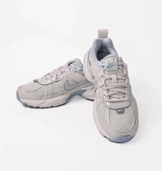 Кроссовки женские Nike V2k Run (FD0736-009) фото 8 — интернет-магазин Tapok