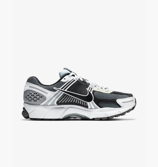 Кроссовки мужские Nike Zoom Vomero 5 Se Sp Beige HF1553-701 фото 2 — интернет-магазин Tapok